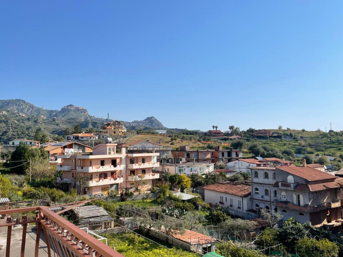 Pipa'S Suntrap Apartment Taormina Exterior photo